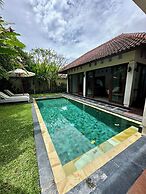 Villa 3BR Canggu 5 Mins to Berawa Beach