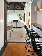 Villa 3BR Canggu 5 Mins to Berawa Beach