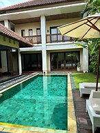 Villa 3BR Canggu 5 Mins to Berawa Beach