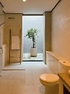 Villa 3BR Canggu 5 Mins to Berawa Beach