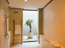 Villa 3BR Canggu 5 Mins to Berawa Beach