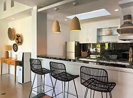 Villa 3BR Canggu 5 Mins to Berawa Beach