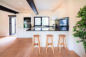12-guest Apartment on the Main Square
