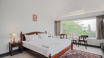 Table Land Retreat