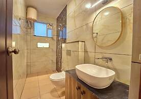 KING PALACE BY VOYE HOMES