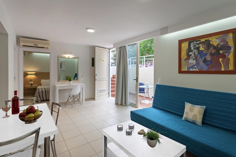 Oliv Apartments