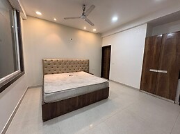 Hotel Twamev Peeragarhi