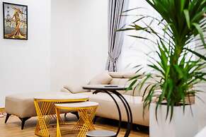 Chiori Seaside Hotel Da Nang