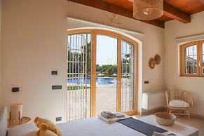 TD Trulli Bruco Large Pool for Family Fun