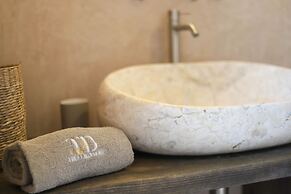 TD Lamiamola Stylish Trulli & Lamie With Pool