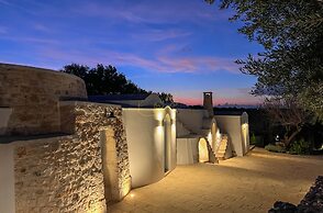 TD Lamiamola Stylish Trulli & Lamie With Pool