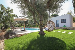 TD Trulli Tortorella With Nature Pool & Sauna