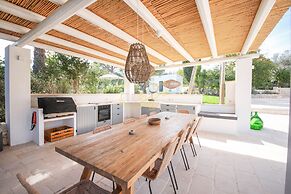 TD Trulli Tortorella With Nature Pool & Sauna