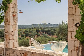 TD Trulli Terralta Panoramic Pool Over Country..