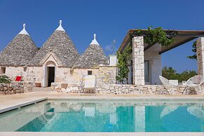 TD Trulli Terralta Panoramic Pool Over Country..