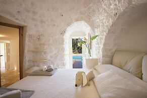 TD Trulli di Carole Renovated Trulli With Pool