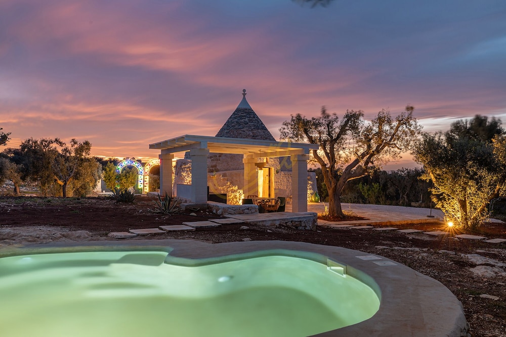 TD ApulianRetreat Sea View Trullo With Heated Pool