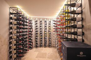 TD Trullo Titiro Vineyard, Wine Cellar & Pool