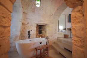 TD Trullo Titiro Vineyard, Wine Cellar & Pool