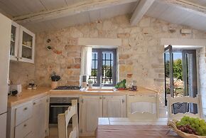 TD Trulli Della Lama Private Trulli With Pool