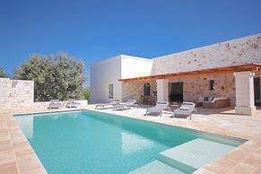 TD Villa e Trulli il Bergamotto W/pool & Med/c..