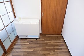 Compact Easy Stay - Budget Nakasu