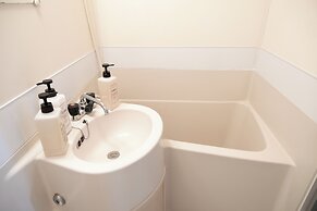 Compact Easy Stay - Budget Nakasu
