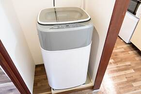 Compact Easy Stay - Budget Nakasu