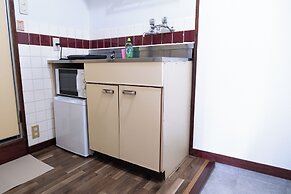 Compact Easy Stay - Budget Nakasu