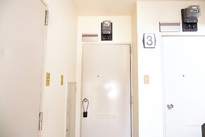 Compact Easy Stay - Budget Nakasu