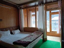 Kaas Home Stay