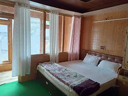 Kaas Home Stay