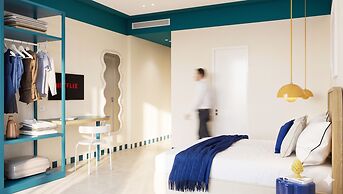 Suites 21 Luxury Apartment
