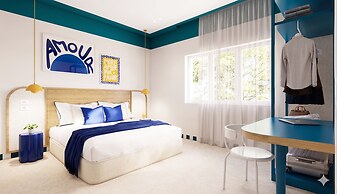Suites 21 Luxury Apartment