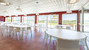 Coastal Apartment Stay for 4