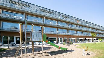 Coastal Apartment Stay for 4