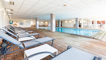 Coastal Apartment Stay for 4