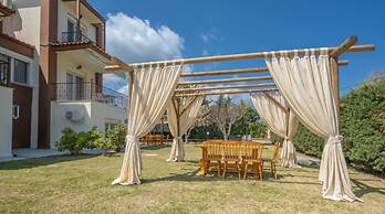 Blue Donkey Villas