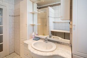 Large Antwerp City Center Apartments2bbkns