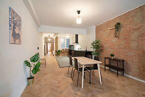 Spacious 2BR Stay Near Central Station
