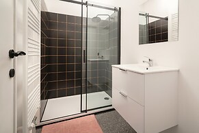 2BR City Stay - Grand Central Area