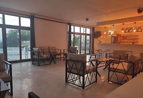 tukan otel