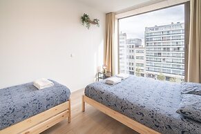 Spacious City Retreat With Balcony