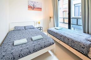 Antwerp Central 1br/7p Apartment