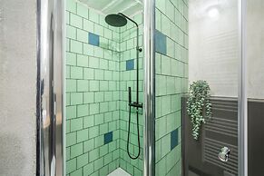 Antwerp Central 1br/7p Apartment