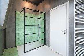 Antwerp Central 1br/7p Apartment