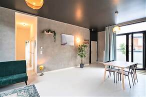 Antwerp Central 1br/7p Apartment