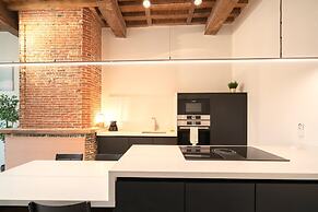 Apartment for 6 With Antwerp City Views