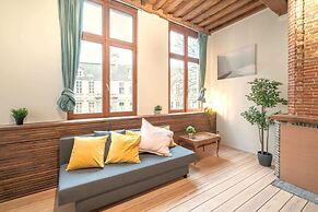 Apartment for 6 With Antwerp City Views