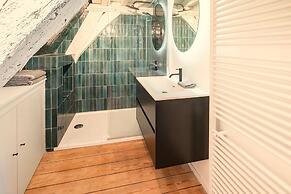 Apartment for 6 With Antwerp City Views